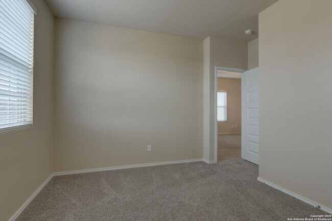 Building Photo - 3931 Somers Crest