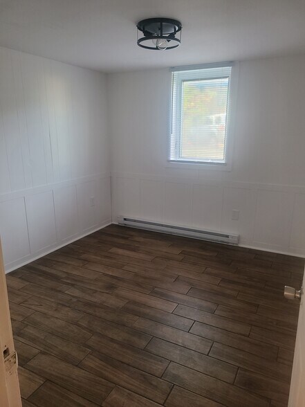 Building Photo - 7 Runnells Ave