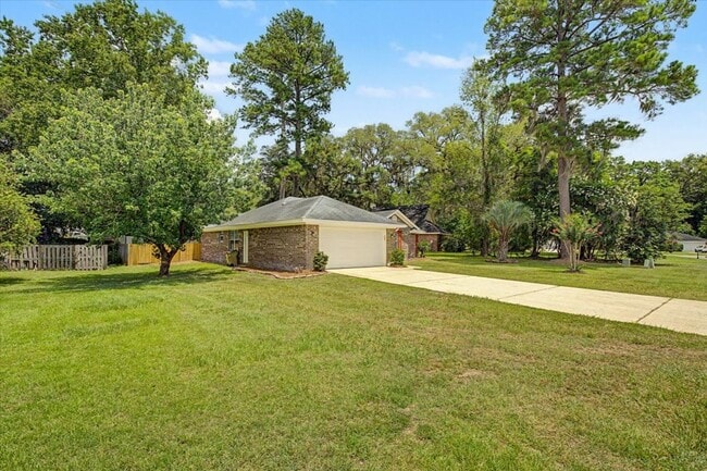 Building Photo - 4 Bed/2 Bath Updated Home in Richmond Heights