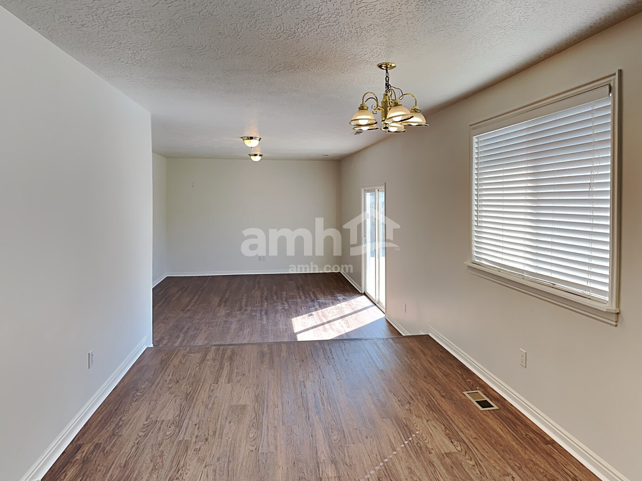 Building Photo - 468 E 1480 N