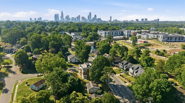 Building Photo - COMING SOON! Fully Furnished 2-Bedroom Home Near Charlotte’s Top Attractions