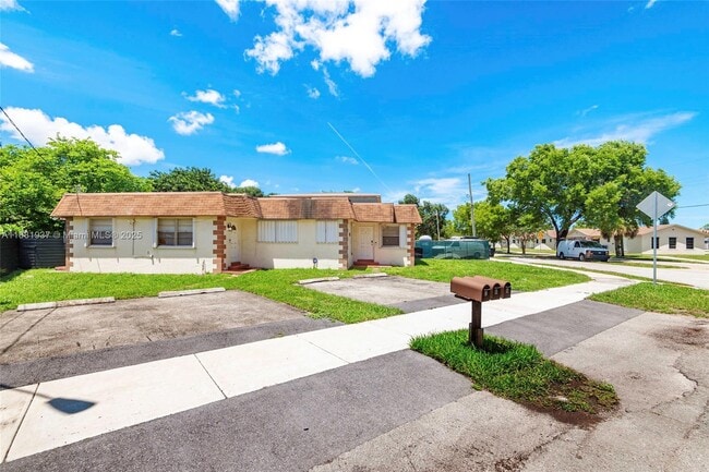 Primary Photo - 201 Columbus Pkwy