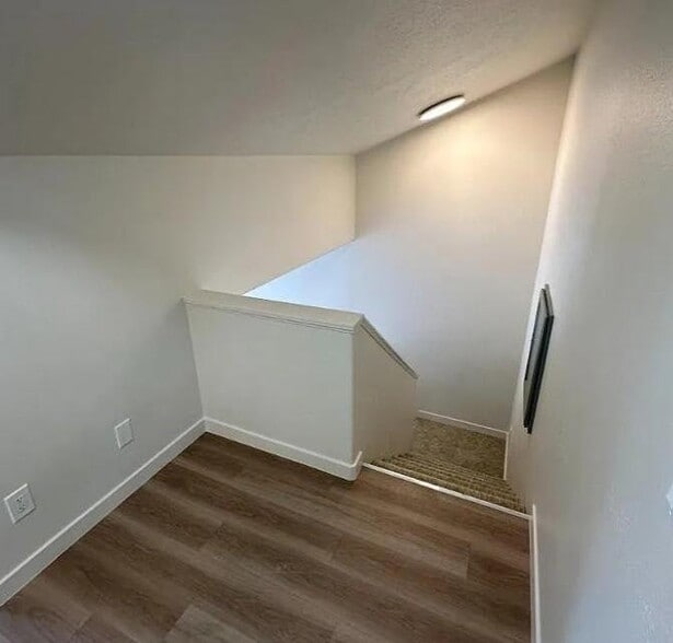 Building Photo - 1004 W 180 S
