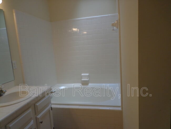 Building Photo - 113 Tapestry Terrace