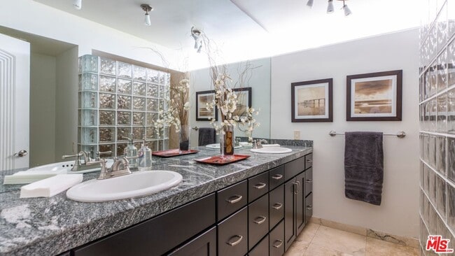 Building Photo - 70375 Calico Rd