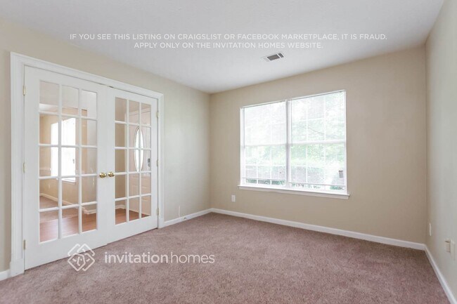 Building Photo - 210 Promenade Way SW