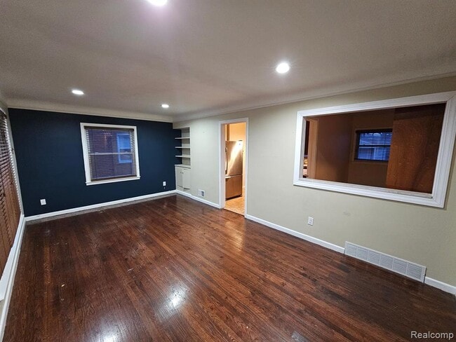 Building Photo - 1501 Silvery Ln