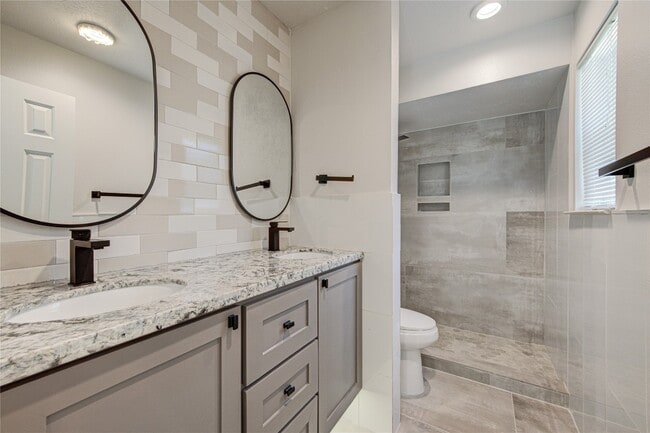 Building Photo - 4931 Lake Catherine Ct