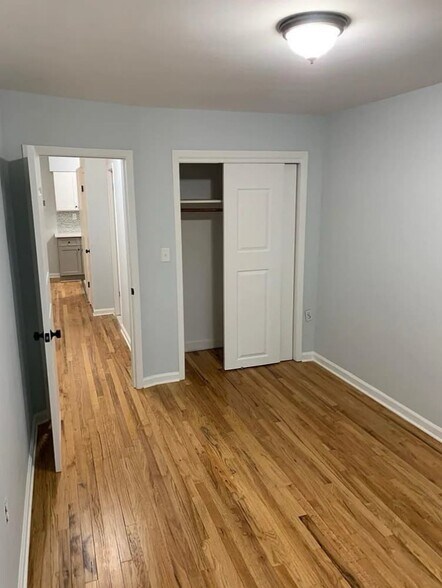 Building Photo - 229 E 237th St