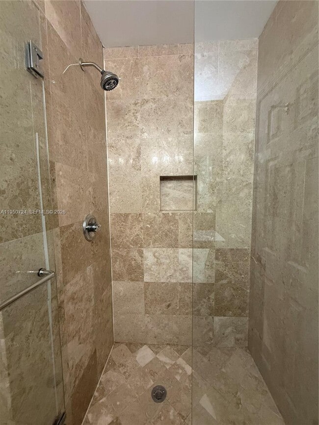 Building Photo - 8435 Crespi Blvd