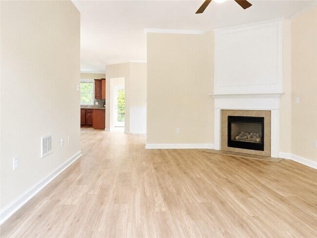 Building Photo - 388 St Claire Dr