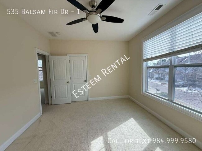 Building Photo - 535 Balsam Fir Dr