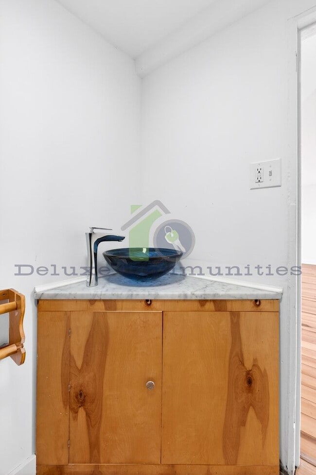 Building Photo - 3 Bedroom Single Family Home- Wyoming- Completely Remodeled!!!