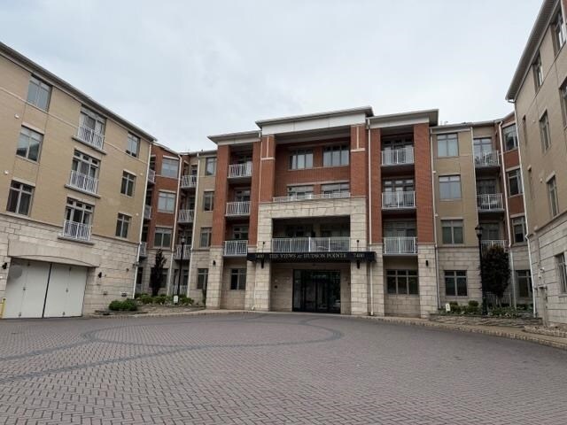 Building Photo - 7400 River Rd
