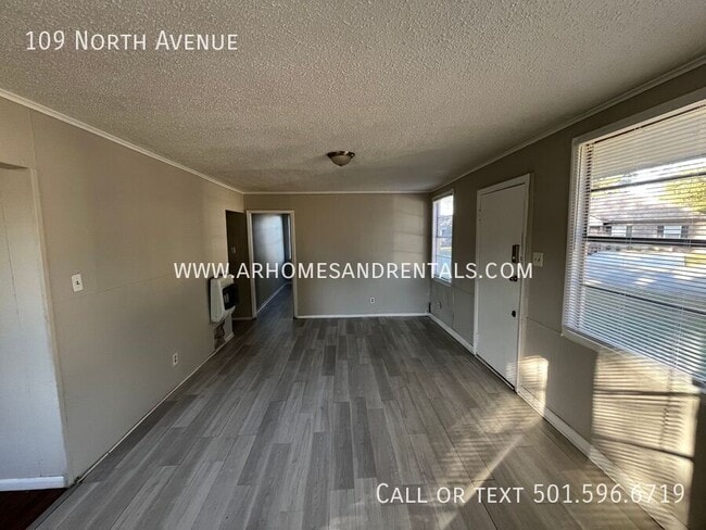 Building Photo - 109 North Ave