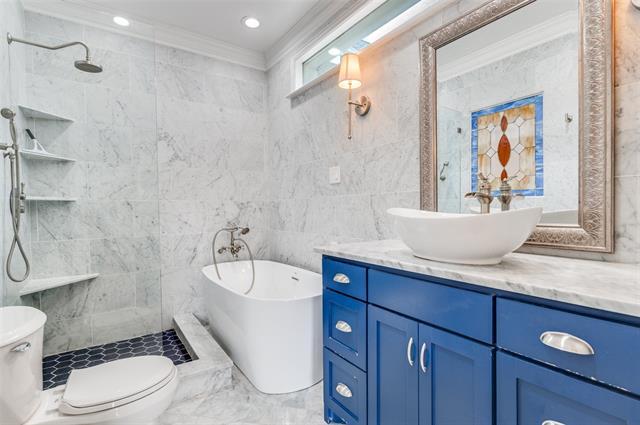 Building Photo - 5146 Goodwin Ave