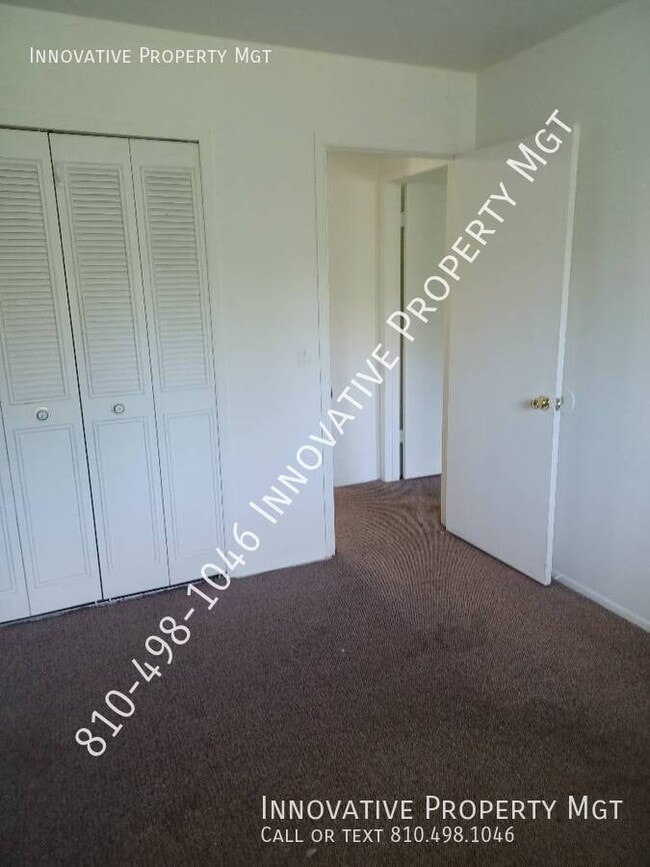Building Photo - 6012 Holiday Gardens Dr