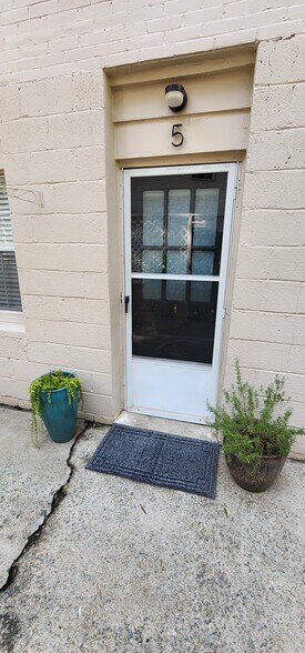 Front door - 415 Willow Ln