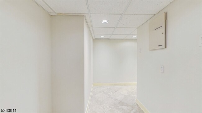 Building Photo - 104 Briar Ct