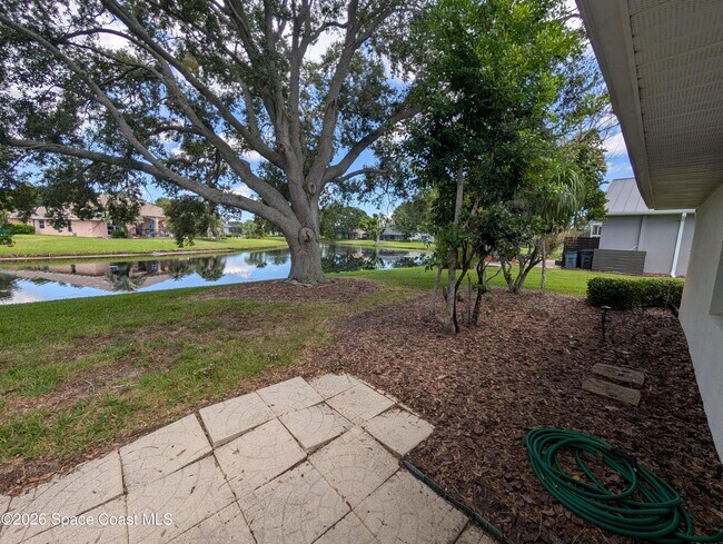 Building Photo - 447 Lake Victoria Cir