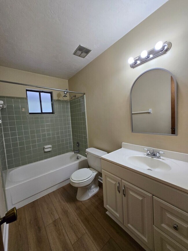 Building Photo - 4402 NW 30th Ter