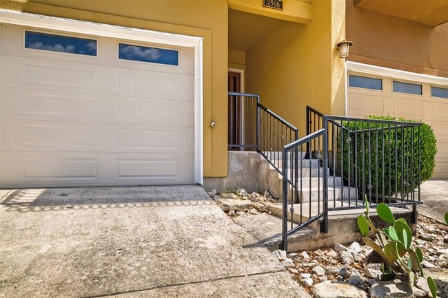 Building Photo - 2506 Camden Park