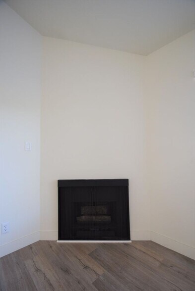 Building Photo - 5754 Colfax Ave