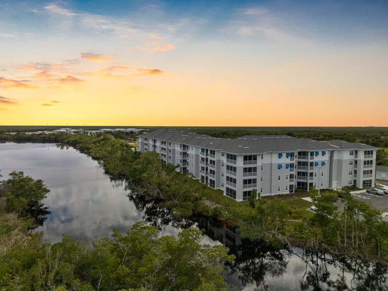 Primary Photo - MainSail Apartments Marco Shores