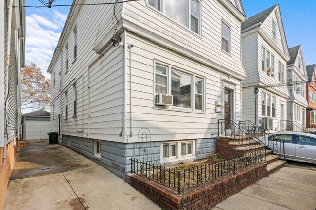 Building Photo - 23 Obrien Ct