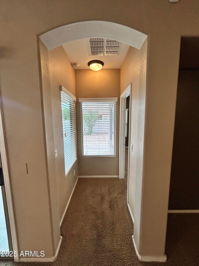 Building Photo - 45168 W Mescal Dr