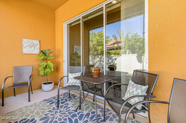 Building Photo - 724 Carlsbad Dr