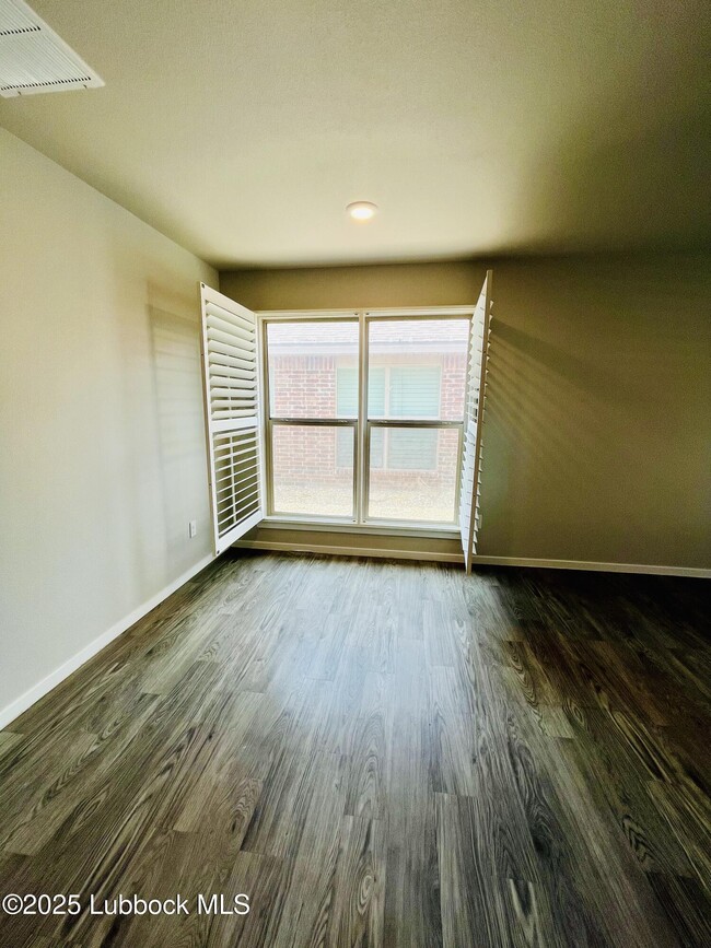 Building Photo - 14411 Avenue X