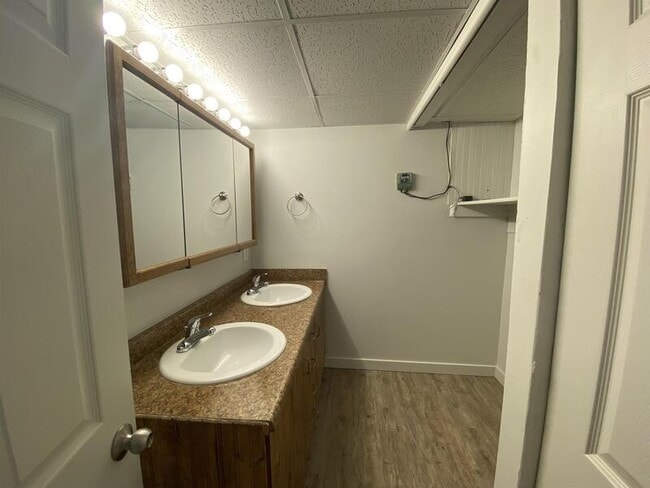 Building Photo - 189 Tennyson Ave