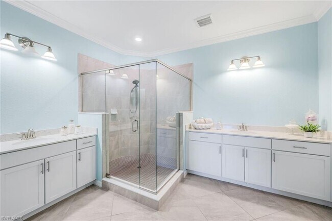 Building Photo - 2375 Montserrat Ln