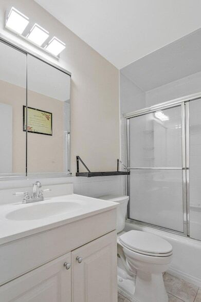 Building Photo - 1675 Ridgely Ct