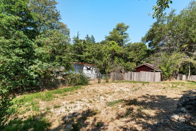 Building Photo - Sunny and Charming Boulder Creek Retreat - Modern Living on a Shared Property