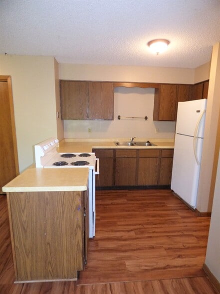 Building Photo - 2604 4th Ave NE