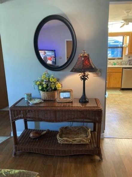 Building Photo - 1565 Glentry Ln