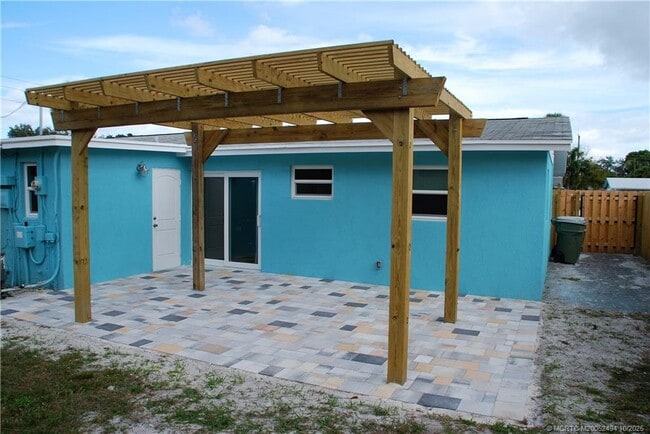 Building Photo - 406 Robalo Ct