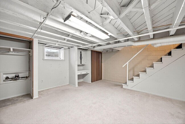 Building Photo - 119 E Selby Blvd