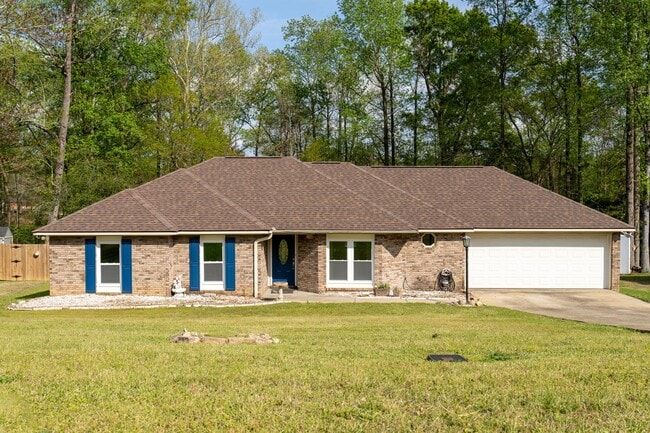 Primary Photo - 43 Lee Road 983