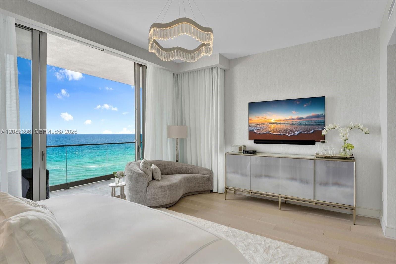 Building Photo - 17901 Collins Ave