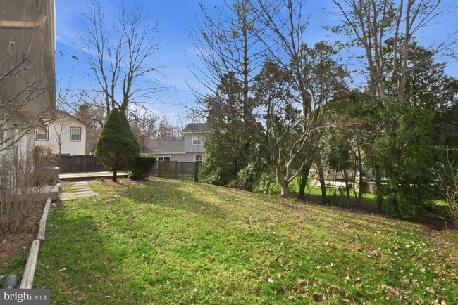 Building Photo - 9713 Waterline Dr