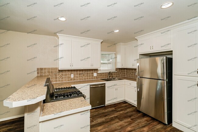 Building Photo - 9209 S 94th E Ave