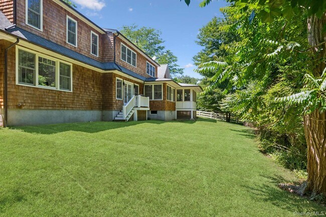 Building Photo - 23 Osprey Rd