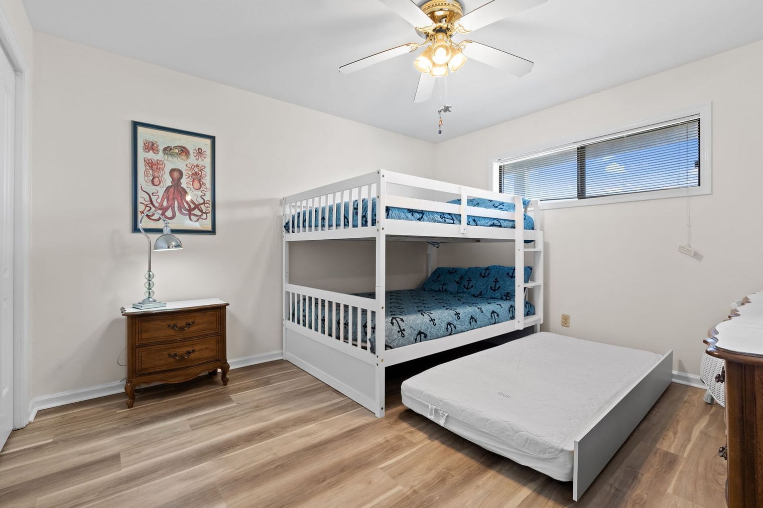 Building Photo - 122 SE 58th St