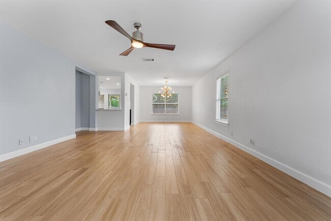 Building Photo - 7327 Pusch Ridge Loop
