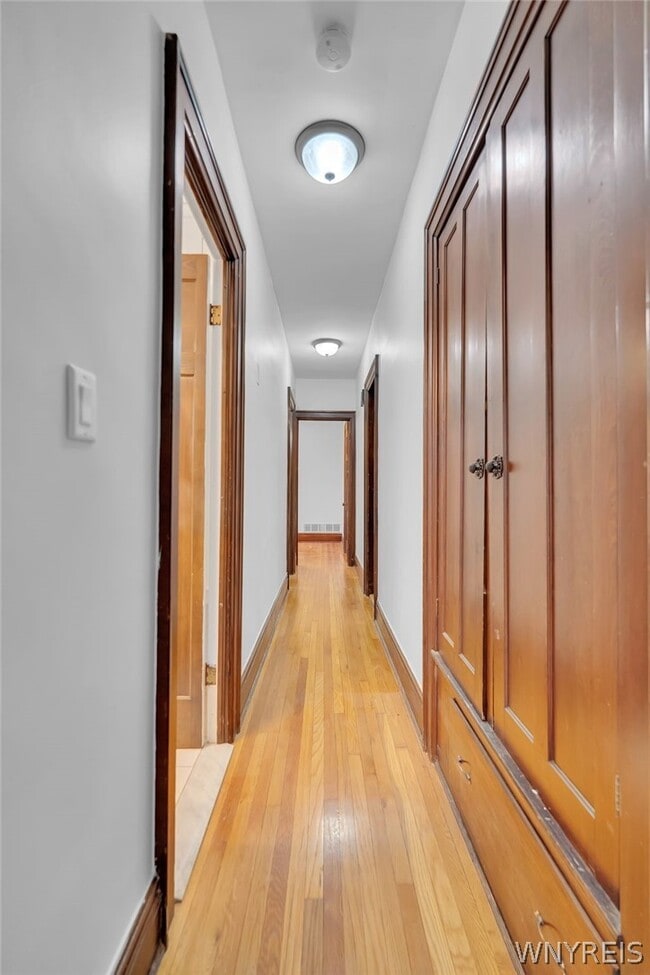 Building Photo - 610 Ashland Ave