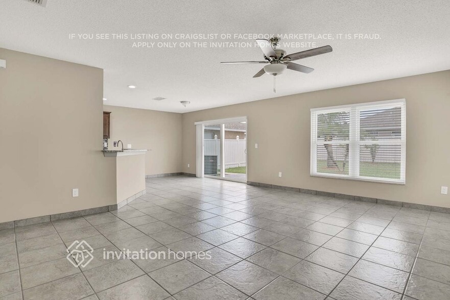 Building Photo - 2409 Knightsbridge Blvd