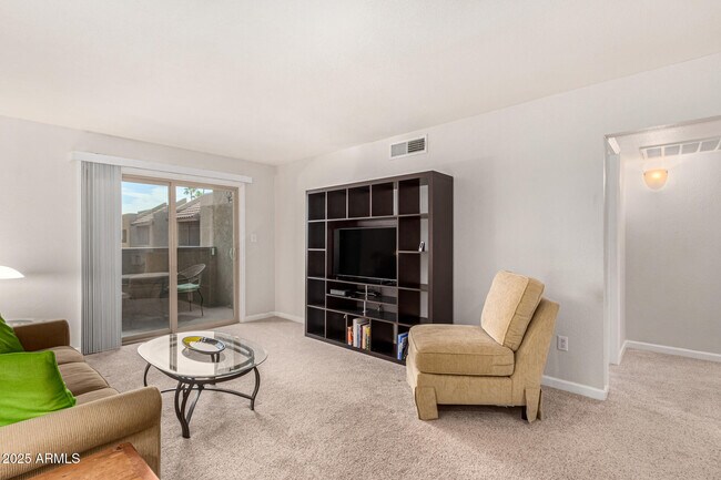 Building Photo - 5877 N Granite Reef Rd